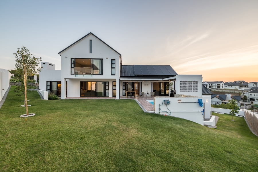 4 Bedroom Property for Sale in Kingswood Golf Estate Western Cape